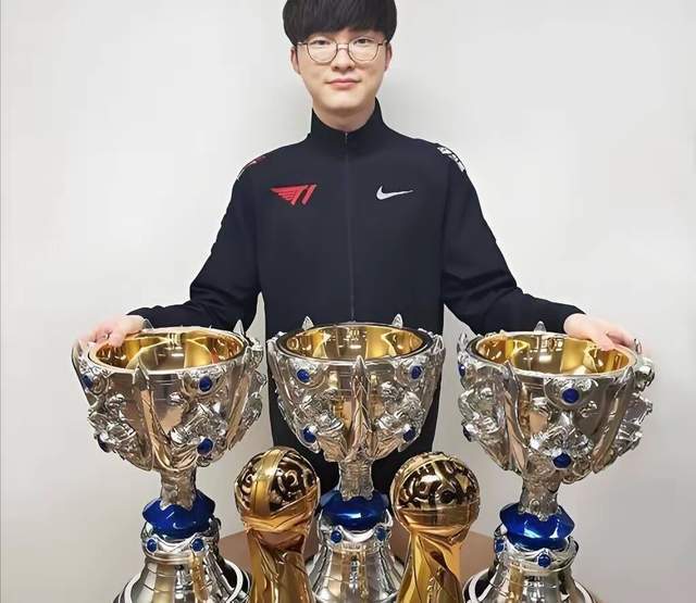 九游游戏大全Faker焦点对战,C罗与50激战TES分钟,最后时刻胜出胜负难料!